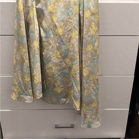 Acne Studios asymmetrical hem floral flounce midi skirt - Picture 3 of 9